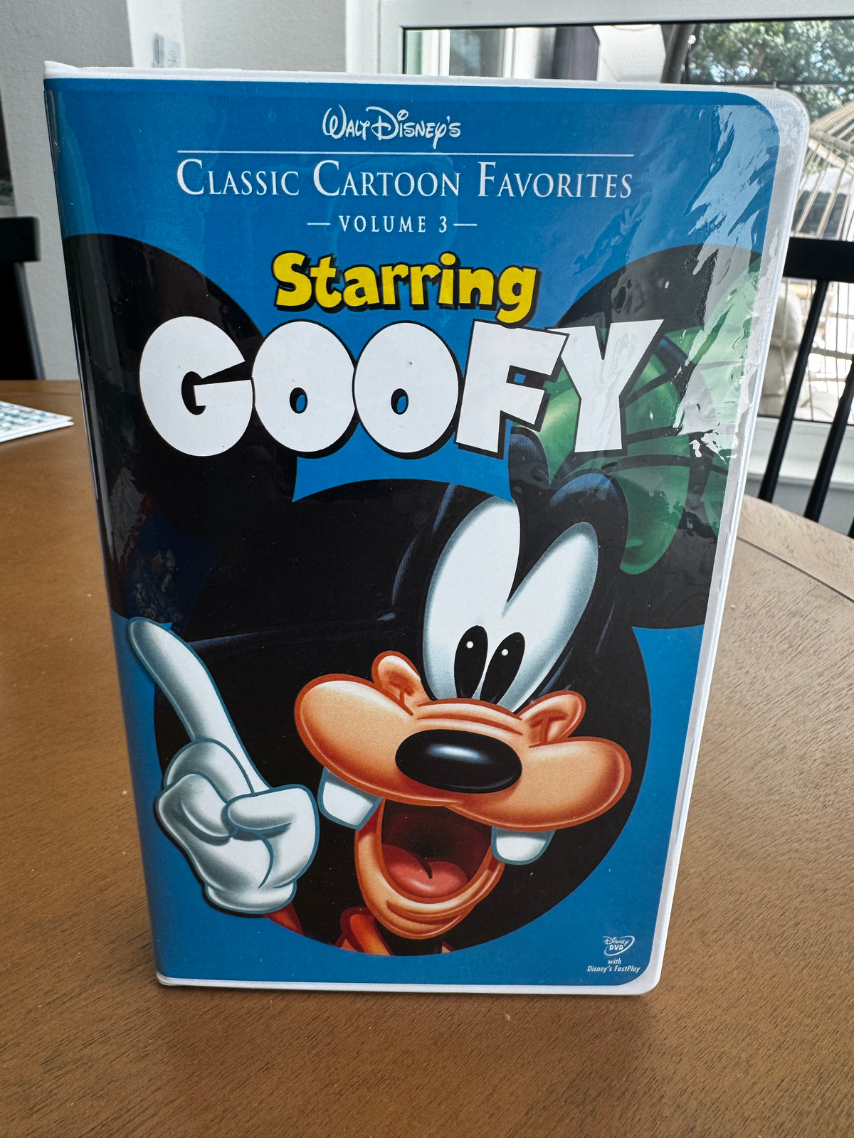 VHS pin case Goofy
